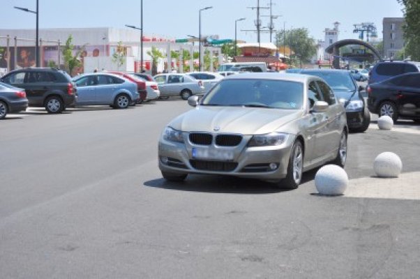 Pe faleza din Mamaia, fiţe şi bolizi - cu droaia!